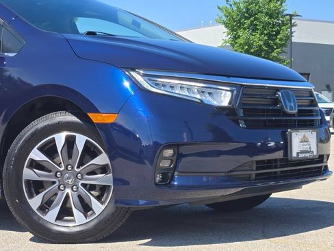 Used 2023 Honda Odyssey EX-L image 2