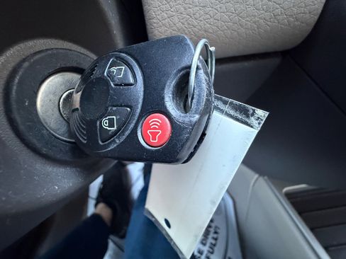 Used 2007 Ford Edge SE image 30