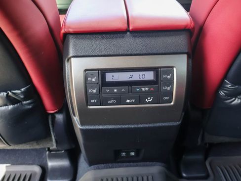 Used 2023 Lexus GX 460 Premium AWD/4WD image 23