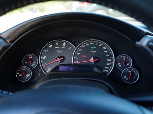 Used 2006 Chevrolet Corvette Convertible RWD image 24