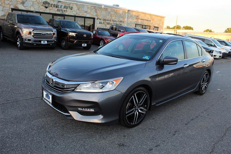 Used 2016 Honda Accord Sport image 3