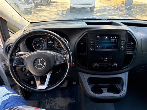 Used 2021 Mercedes-Benz Metris image 23
