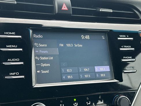 Used 2018 Toyota Camry LE FWD image 17