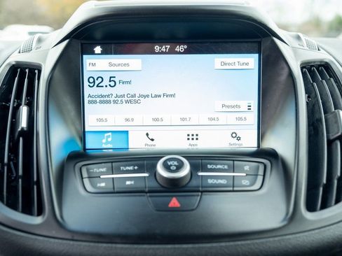 Used 2019 Ford Escape SE image 23