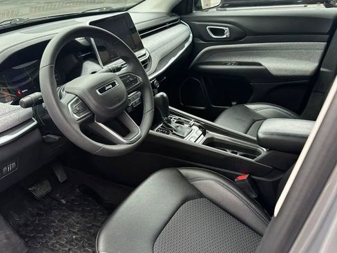 Used 2022 Jeep Compass Latitude AWD/4WD image 12