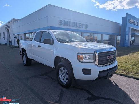 Used 2015 GMC Canyon W/T image 1