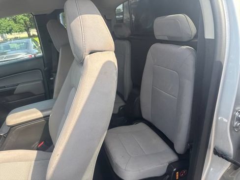Used 2020 Chevrolet Colorado W/T w/ WT Convenience Package RWD image 25