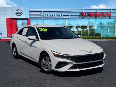 Used 2025 Hyundai Elantra SE
