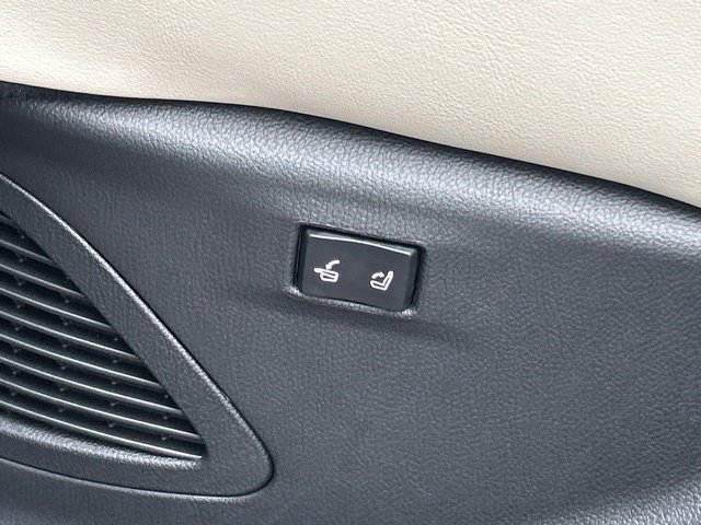 Used 2023 Lexus RX 350 w/ Accessory Package (Z1) AWD/4WD image 40