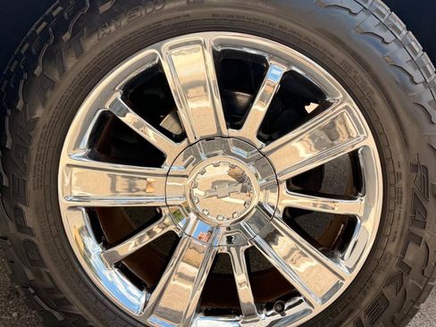 Used 2016 Chevrolet Silverado 1500 High Country RWD image 16