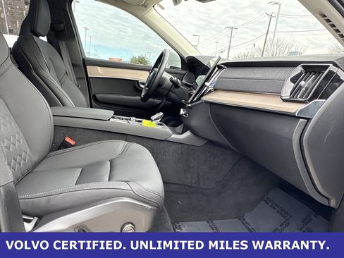 Certified 2025 Volvo XC90 B6 Plus image 30
