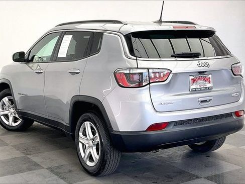 Used 2024 Jeep Compass Latitude w/ Altitude Special Edition AWD/4WD image 10