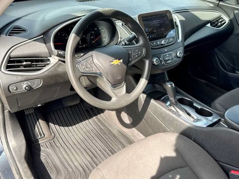 Used 2019 Chevrolet Malibu LS w/ LPO, Convenience Package 1 FWD image 2
