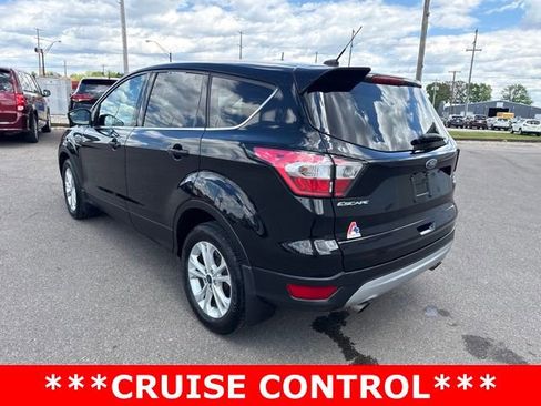 Used 2017 Ford Escape SE AWD/4WD image 5