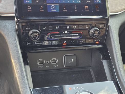 Used 2023 Jeep Grand Cherokee Summit w/ Luxury Tech Group V RWD image 25