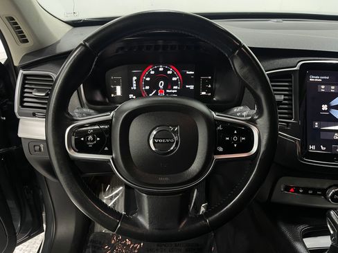 Used 2017 Volvo XC90 T5 Momentum w/ Vision Package image 21