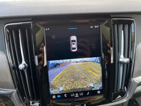 Used 2023 Volvo S90 B6 Plus image 15