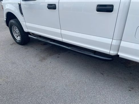 Used 2022 Ford F250 XL w/ Power Equipment Group AWD/4WD image 7