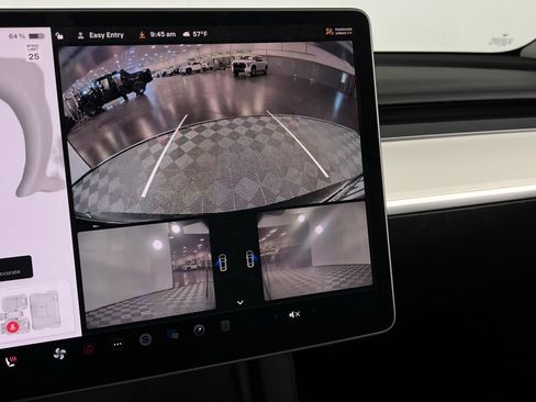 Used 2023 Tesla Model Y Long Range image 18