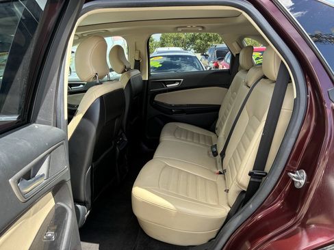 Used 2017 Ford Edge SEL w/ Equipment Group 201A FWD image 4