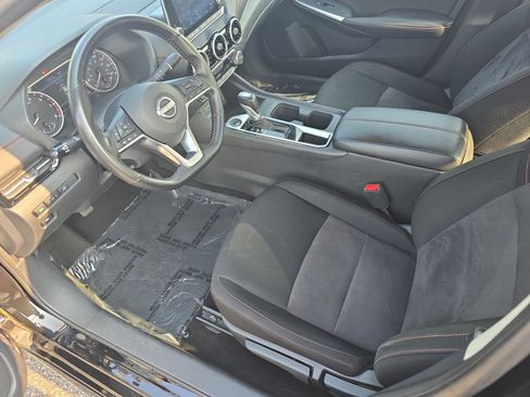 Used 2025 Nissan Sentra SR FWD image 15