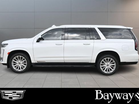 Used 2021 Cadillac Escalade ESV Premium Luxury AWD/4WD image 4