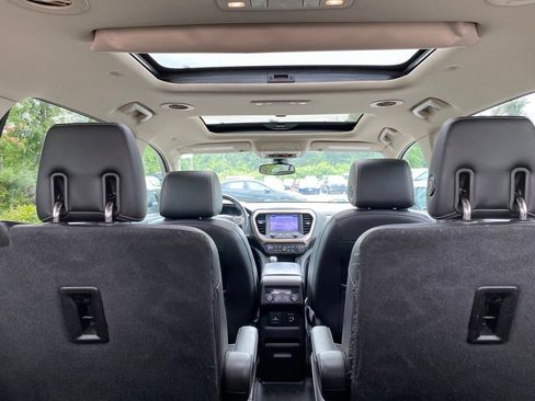 Used 2017 GMC Acadia Denali w/ Technology Package FWD image 37