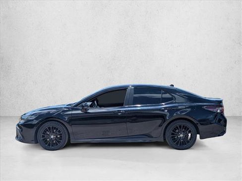Used 2021 Toyota Camry SE w/ Convenience Package FWD image 8
