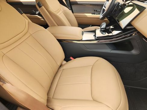 New 2026 Land Rover Range Rover Sport SE image 10