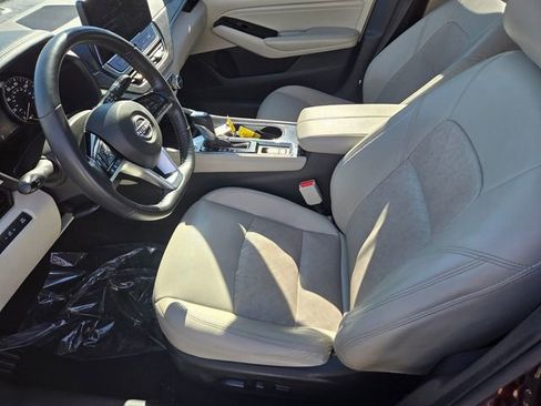 Used 2023 Nissan Altima 2.5 SL image 9