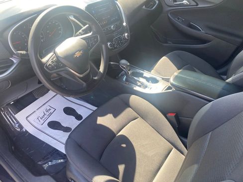 Used 2023 Chevrolet Malibu LT image 9