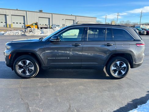 Used 2024 Jeep Grand Cherokee Limited 4xe w/ Luxury Tech Group II image 6