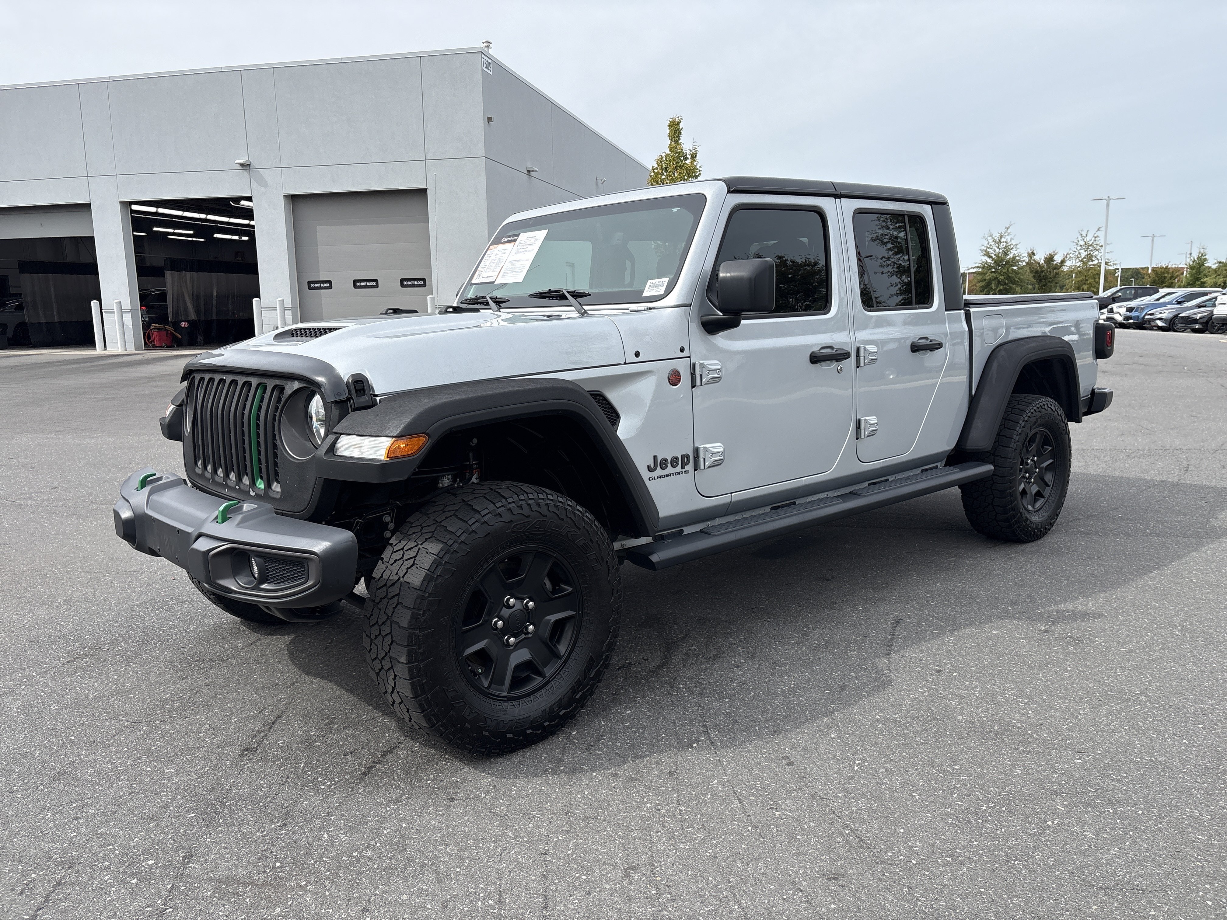 Used 2023 Jeep Gladiator Mojave w/ Cold Weather Group AWD/4WD image 5