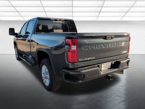 Used 2020 Chevrolet Silverado 2500 High Country w/ Z71 Off-Road Package image 2