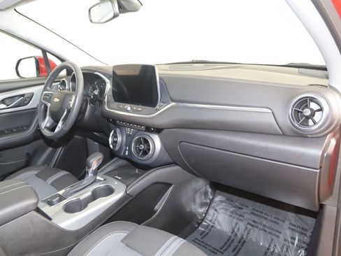 Used 2024 Chevrolet Blazer LT w/ Convenience Package FWD image 39