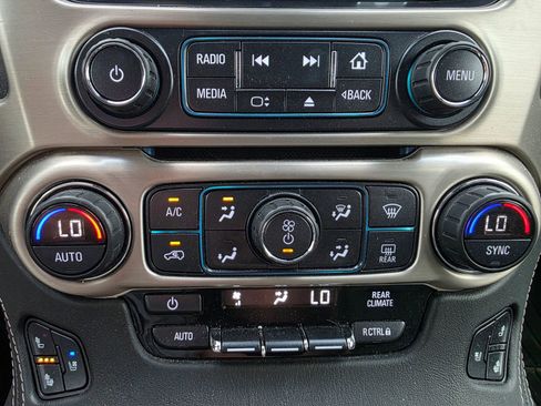 Used 2019 GMC Yukon XL Denali AWD/4WD image 17
