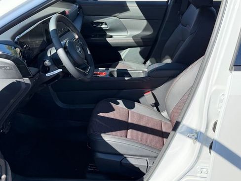 New 2026 Nissan Kicks SR FWD image 20