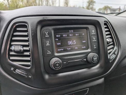 Used 2018 Jeep Compass Sport AWD/4WD image 23