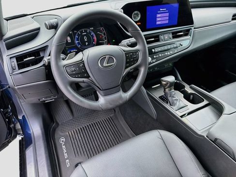 Used 2023 Lexus ES 350 w/ Premium Package FWD image 9