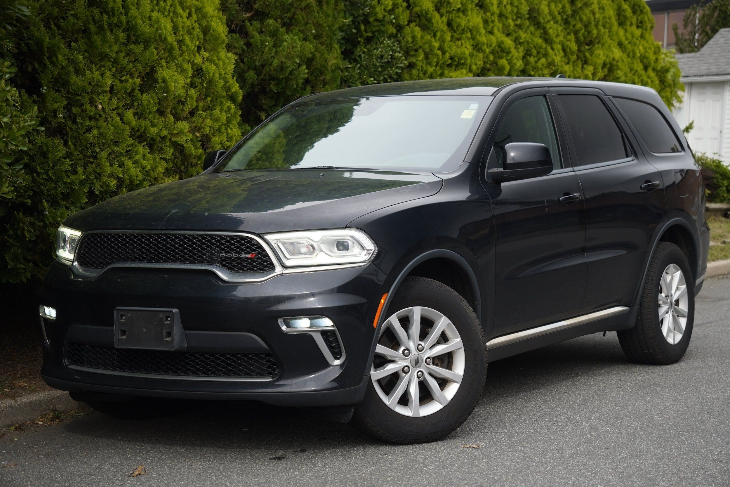 Used 2021 Dodge Durango SXT AWD/4WD image 2