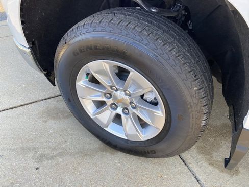 Used 2025 Chevrolet Silverado 1500 LT image 24