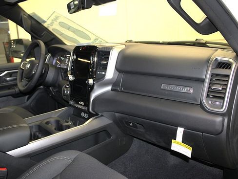 New 2026 RAM 1500 Big Horn AWD/4WD image 29