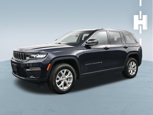 Used 2023 Jeep Grand Cherokee Limited AWD/4WD image 3