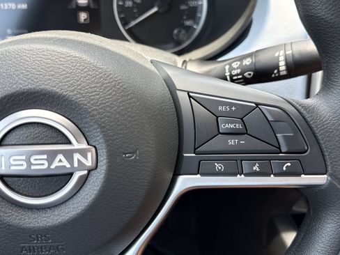 Used 2025 Nissan Versa SV w/ Trunk Package FWD image 20