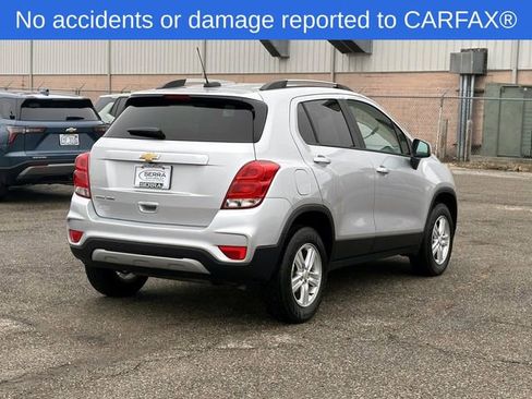 Certified 2022 Chevrolet Trax LT w/ LT Convenience Package AWD/4WD image 7