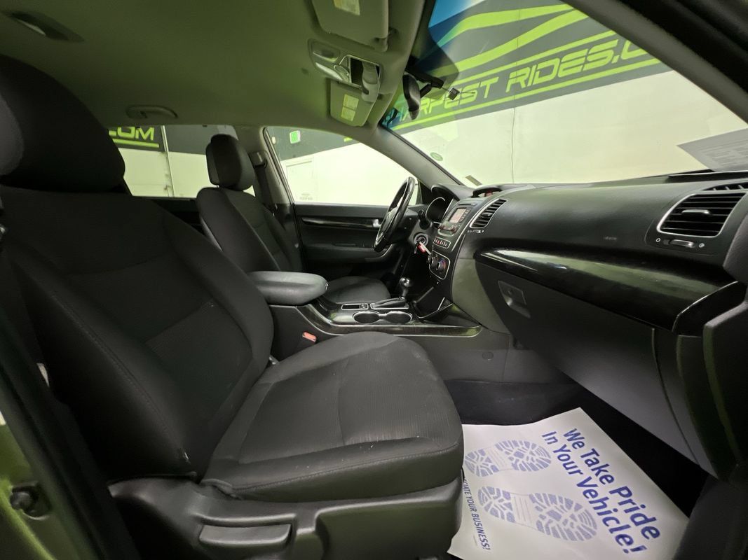 Used 2015 Kia Sorento LX AWD/4WD image 28