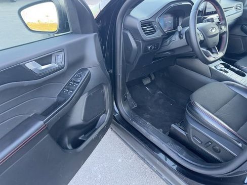 Used 2025 Ford Escape ST-Line image 25