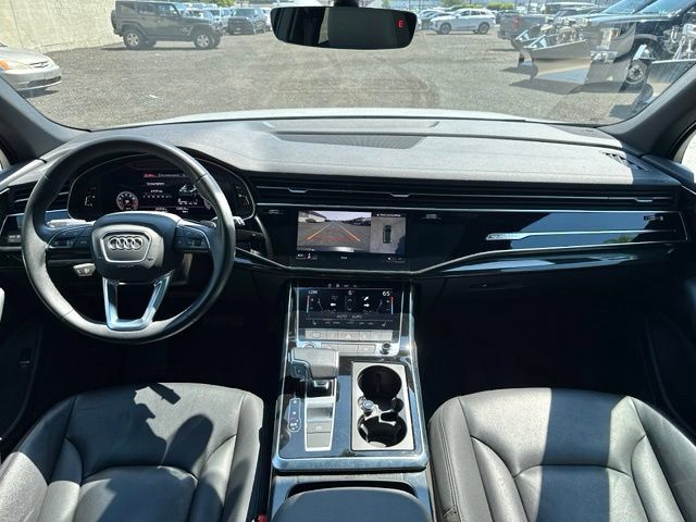 Used 2023 Audi Q7 2.0T Premium w/ Convenience Package AWD/4WD image 11