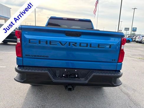 Used 2023 Chevrolet Silverado 1500 LT Trail Boss w/ LPO, Dark Essentials Package AWD/4WD image 4