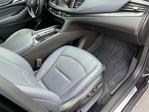 Certified 2023 Buick Enclave Essence image 23
